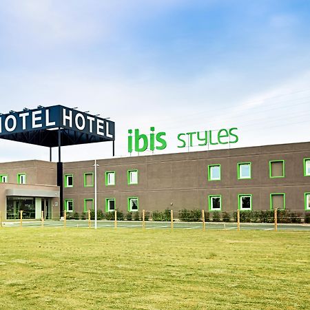 Hotel Ibis Styles Lleida Torrefarrera Exteriér fotografie