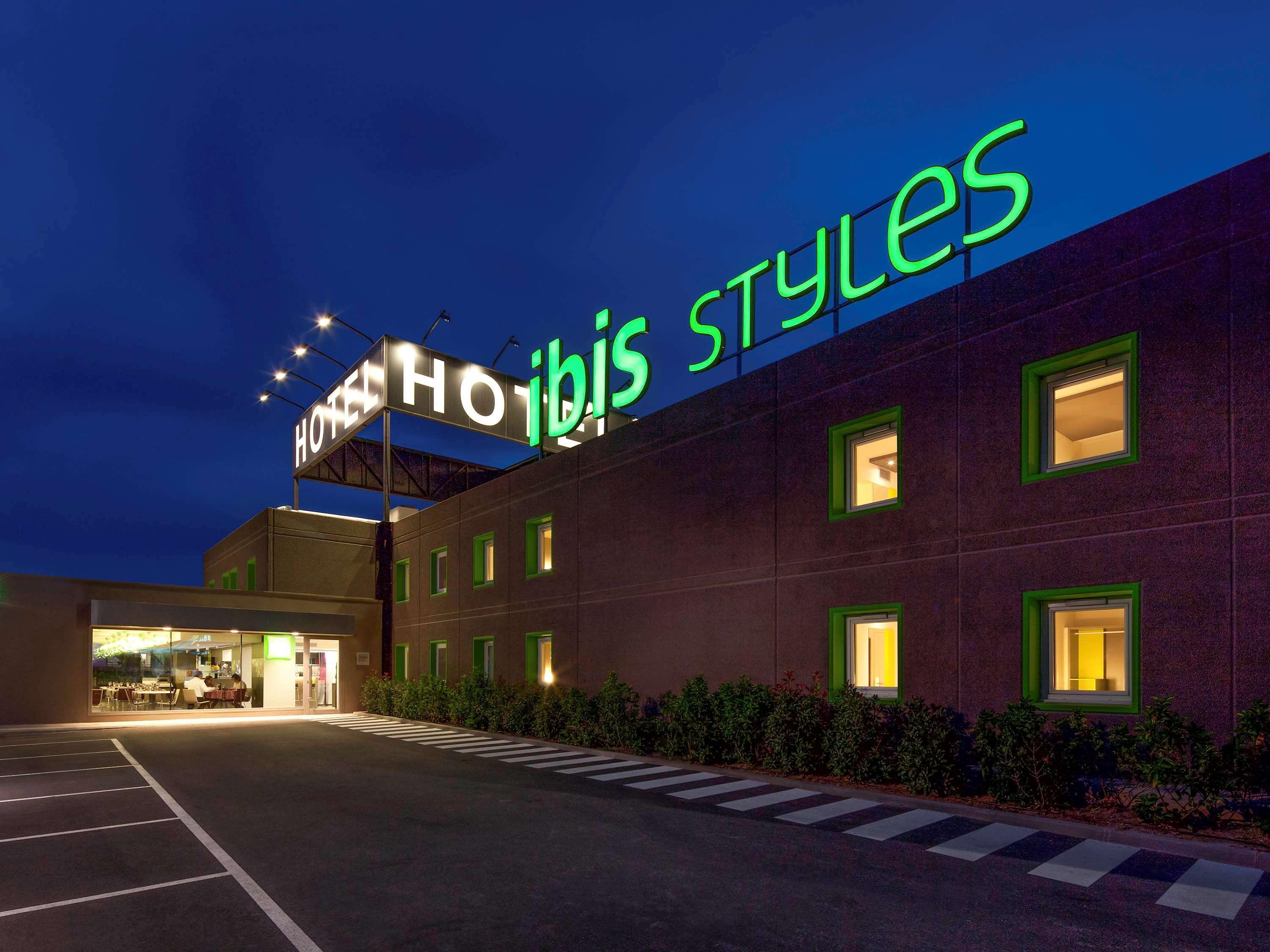 Hotel Ibis Styles Lleida Torrefarrera Exteriér fotografie